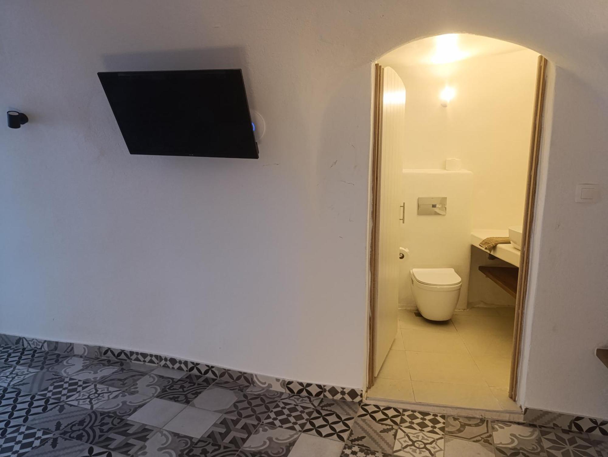 Cycladic Center Cave Rooms Fira  Exterior photo